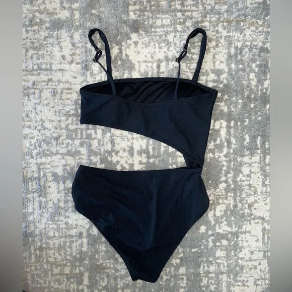 Shade & Shore One Piece Swimsuit - Picture 2 of 2